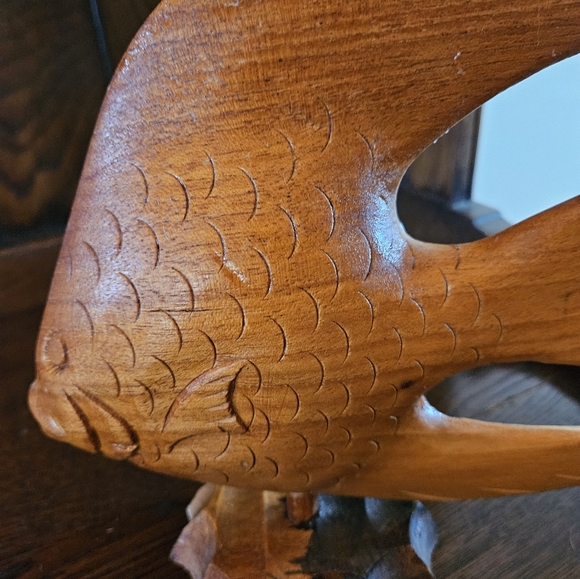 Handcrafted carved wooden angel fish on a stand. - Picture 3 of 10